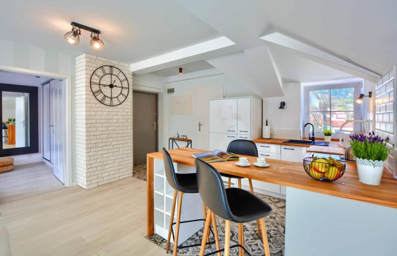 Apartament Beztroski Ustrzyki Dolne Esterno foto