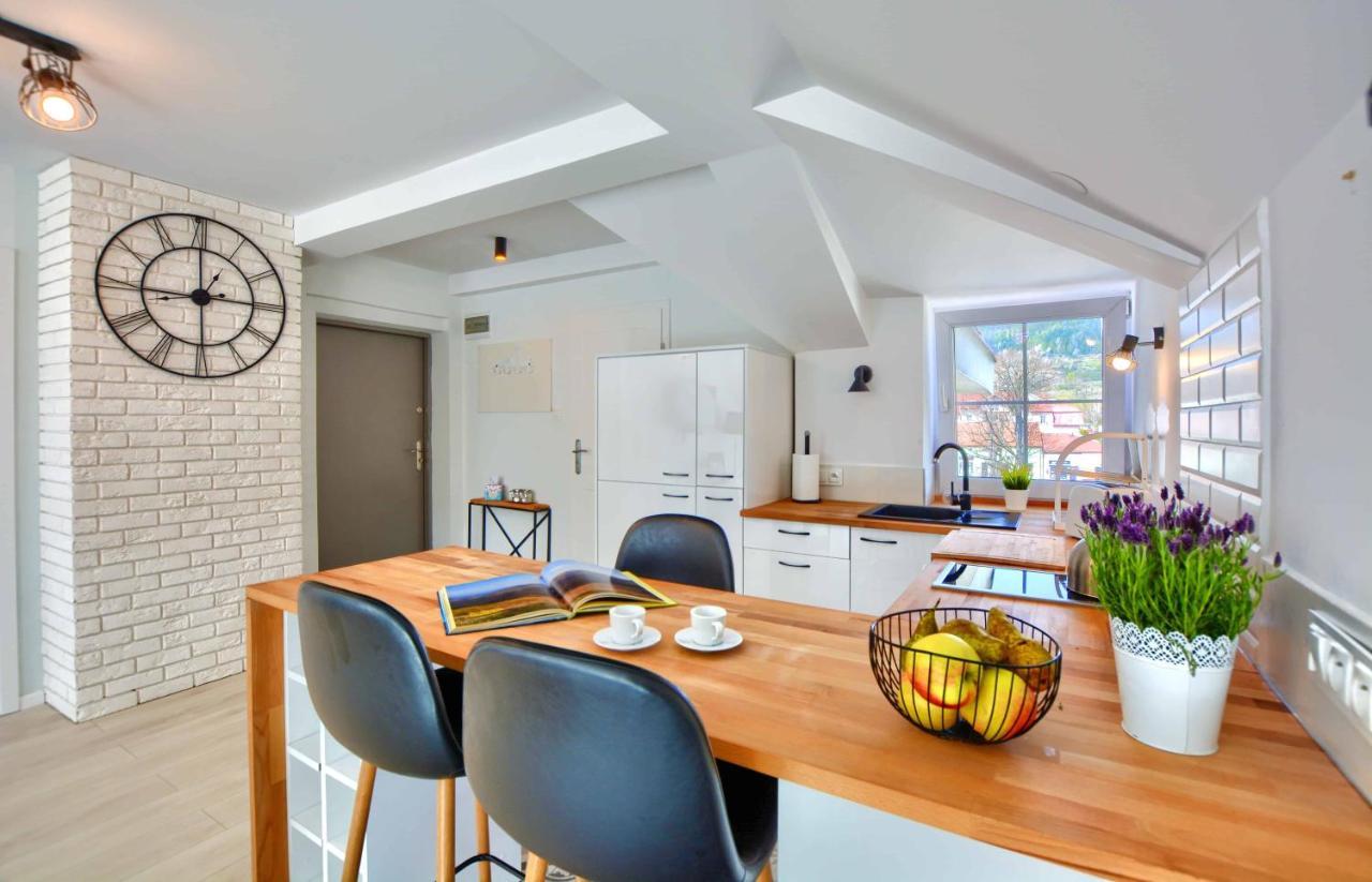 Apartament Beztroski Ustrzyki Dolne Esterno foto